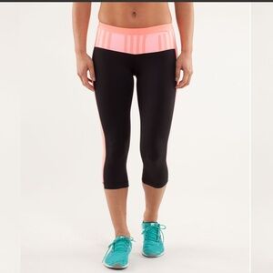 Lululemon Run Proceed With Speed Crop black & coral size 6